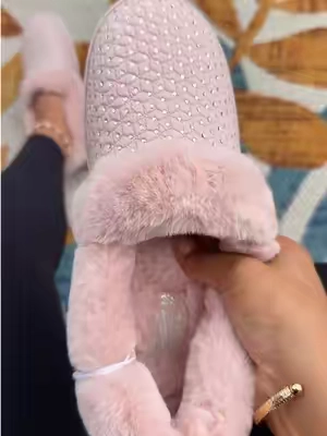 Pink Skechers slippers 🌸🌸 #skechers #skechersshoes #slippers #pinkaesthetic 
