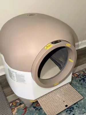 yeah this one is so much better #warcat #warcatpro #automaticlitterbox #litterboxhack 