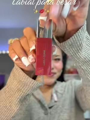 Labial #lips #labial #lipstick #lipgloss 
