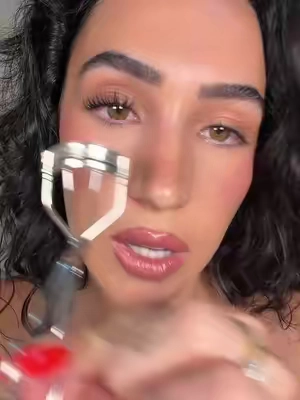 #tweezerman #eyelashhack 