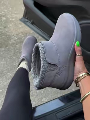 @QVC, Inc #skechers #skechersshoes #boots #fallshoes #qvcloyaltyprogram 