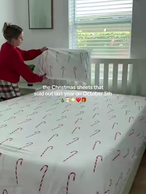 throwback to jojo siwa liking my video of these sheets last year ⭐️ this your sign to grab them early this year before they sell out because they definitely won’t last long!! ##fyp##bedding##christmas##christmasdecor##christmasbedding