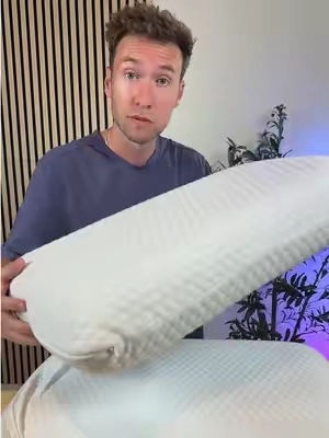 Memory foam pillows that are actually affordable 😮‍💨😎🫡 #tiktokshopcreatorpicks #tiktokshopcreatorfinds #tiktokshopsummersale #memoryfoampillow #hotelpillows 