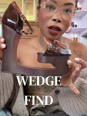 These are the Akira Bixby wedges and I’m so in love with them! 😍 #wedgeheels #heels #wedgesandals #fashiontiktok #fashionstyle 