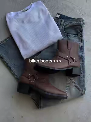 so clean #bikerboots #boots 