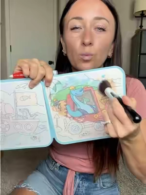 Our favorite travel activity 🙌🏻 #screenfreeactivities #craftsforkids #travelingwithkids #christmasgiftideas #giftsforkids 