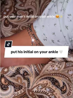 put your man’s initial on your ankle 😍 @GANIA #gania #initialanklet #anklet #daintyjewelry #silverjewelry 