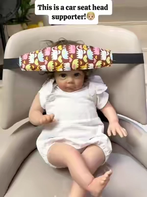 Now baby can sit safely. Even if they get sleepy during meals, their head stays well‑supported. Love this so much!#carrides #roadtriphack #momhack #momlife #baby 