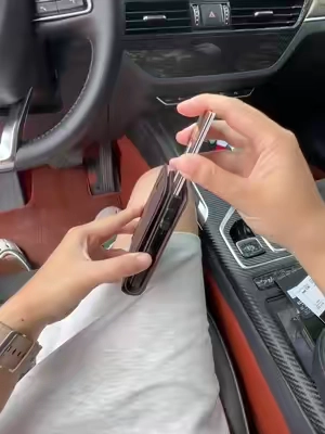 Witch rfid wallet is the better one #wallet #rfidwallet #menswallet #wallets  #tiktokmademebuyit 