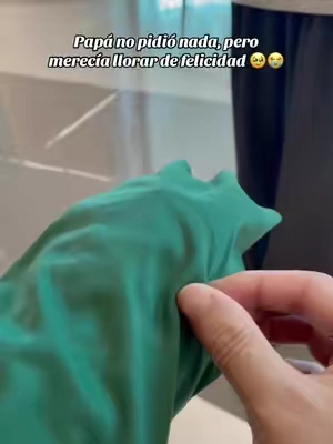 Papá quizá nunca diga cuánto le pesa la vida, pero este llavero puede recordarle algo cada día: para nosotros, él siempre fue más que un padre, fue hogar, fuerza y amor. #papáamor #regaloparaél #llaveroconmensaje #familiaunida #viral