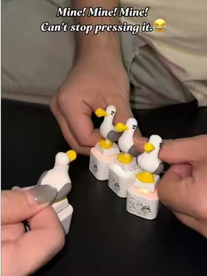 Mine! Mine! Mine! This sound is addictive. 😍#seagull #button #keychain #StressRelief #TikTokshopbacktoschool 