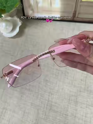 Pink is everything 🩷💕#paratiiiiiiii #amor #gafas