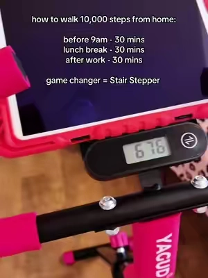 For all pink workout girls!!💕 Omg love this pink stair stepper soooo much! #toneup #legworkout #homeworkout #stairstepper #yagud 
