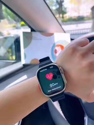 ¡Pensé que solo venía un reloj! 😱 Pero trae reloj, audífonos, 2 correas, cargador y 2 cables. ¡Todo en una sola caja! 🎁 ¡Pídelo ya! #TikTokshopbacktoschool #smartwatch #earphone #TikTokMadeMeBuyIt #GiftIdeas 