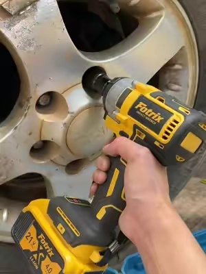 What is an impact drill? An impact drill combines rotation with axial blows (hammering action) to make drilling into hard materials like concrete and masonry easier. The video explains the basic mechanism and how it differs from a standard drill. Demonstration and uses A hands-on demo is performed: powering it up, using the impact mode, and drilling into hard material. Common applications are also shown, such as wall anchoring, fastening hardware to structures, and light construction work. Tips for choosing one - Check for power and variable speed settings to suit different materials. - Look at the impact mode and compatibility with SDS bits or standard chucks, depending on your needs. - Consider ergonomics and weight for extended use. - Check if it includes a reversible function or torque control. Deals and promotion The video mentions DealsForYouDays; check the specific offer, comparing the price and included accessories (drill bit set, carrying case, extra battery if cordless). Hashtags #dealsforyoudays #tool #drill #impact Keywords: impact drill, impact drill features, how to use an impact drill, impact drill deals, impact drill demo, choosing an impact drill, DIY drill, impact drill tips, impact drill reply to avefenix300