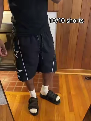 #baggyshorts #shorts #fashionshorts #clothing #fashioninspo 
