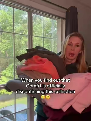 NOT AN OVERSIZED COLLECTION! I wear my true size of a large or you can size up 1 size for an oversized fit #comfrthoodie #TikTokshopbacktoschool #hoodie #comfrtclothing 