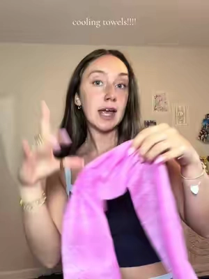 and these STAY cool + work sooo well!!!! @UnifreeUS i’m obsessed and cannot wait to use these in disney!!! #dealsforyoudays #coolingtowel #coolingtowels #summerheat #coolingsolutions 