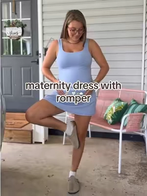 The slit on the back so you don’t have to take the whole thing off to use the bathroom.. GENIUS 👏🏼 sized up one in this for comfort! @Momanda.Official #maternityfashion #maternityromper #bumpfriendly #pregnantoutfit #maternitydress 