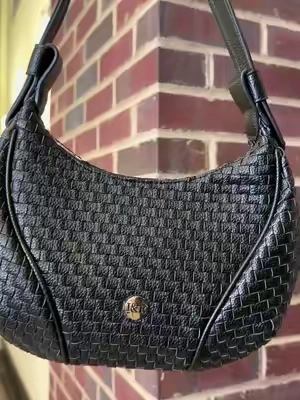 That little Glow Up your everyday look needed ✨Cute, practical, and ready to go wherever you do 💕 #IrisAndRainbow #TikTokShop #GlowUpBag #BagTok #MustHave
