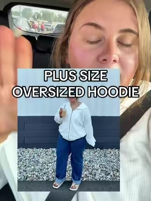 It’s MADE for the plus size girlies AND it’s oversized 🤍 #plussizefashion #oversizedhoodie #plussizeoutfits #plussizeootd #fallfashion 