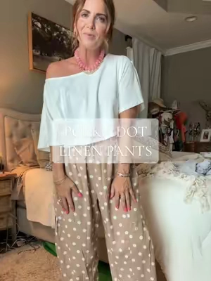 Cutest polka dot pants in my favorite style!  #linenpants #pants #outfitinspo 