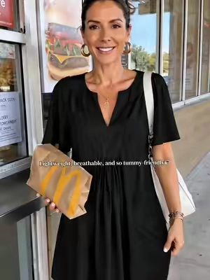 My go-to dress for running errands 🛍️#oufitideas #workoutfit #womenfashion #traveldress #everydayoutfit 