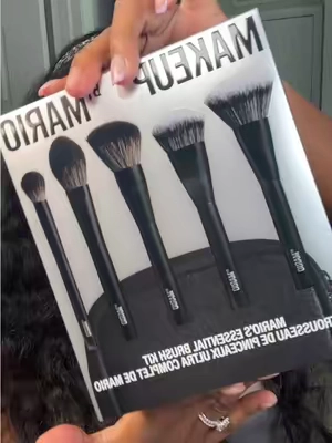And I can put more brushes in it too! So spacious 