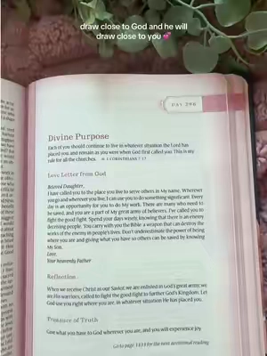 Devotional Bible for women with built in Bible reading plan #biblereadingtiktok #biblestudy #nltbible #devotionalbible