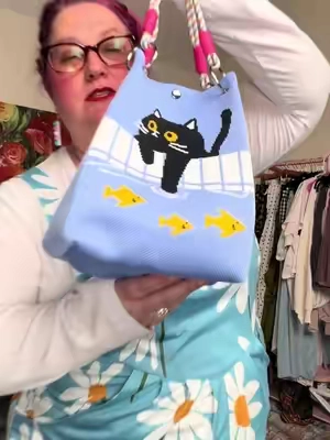 These bucket bags are soooooo cute!! 😭🥰 #bucketbag #cutepurse #dopaminedressing #pursetok #boldfashion 