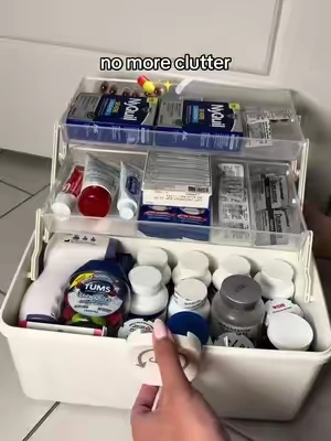 this three-tiered medicine organizer makes it so easy to grab and go and is so important for any emergencies or nighttime sicknesses that pop-up #medicine #medicineorganizer #organizationhacks #homefinds #storagesolutions 