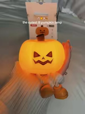 𖦹˖°.🎃 ̟࿔*:⋆🍂 #halloween #pumpkinseason #jackolantern #spookyseason #halloweendecor 
