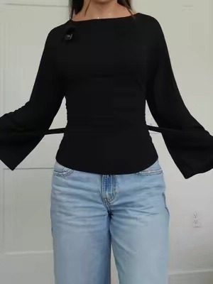The most flattering top!! I’m 5’4 wearing a small🫶🏼 #cicybell #businesscasual #wraptop #workoutfit #OOTD 