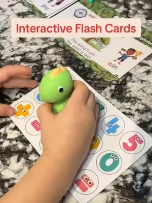 Regular flashcards could NEVER 😂🦖 My favorite part is that this gets little ones up and interacting with things around the house AND gives them the flashcards for practicing letters, phonics and words. Such a fun hands-on learning toy for preschoolers. 📚✨ @KOKODI #flashcards #preschoollearning #learningtoys #toddlerlearning #montessori 