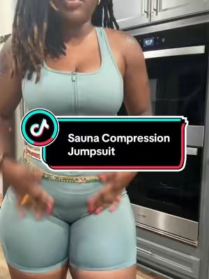 Finally a sauna suit that doesn’t LOOK like a sauna suit 😮‍💨🔥 Fitted, stretchy, hugs the curves AND has pockets?! You can actually look cute while getting your sweat on instead of working out in a big baggy suit 😂 If you’ve been avoiding sauna suits because of the fit… THIS is the one I’d get 🔥 #tiktokshopcreatorpicks #TikTokshopbacktoschool #falldealsforyou #saunasuit #sheswaisted 