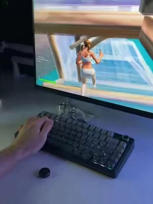 this keyboard is so good😩 #keyboard #keyboardasmr #keyboards #mechanicalkeyboard #fortnite 