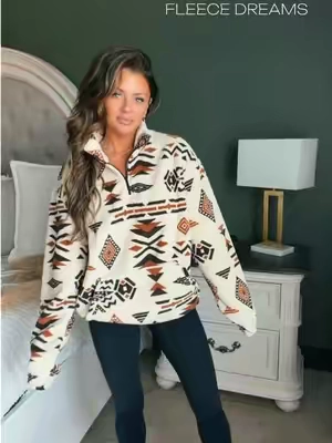 The softest fleece pullover!🖤🍂#fallfashiontrends #westernwear #westernstyle #fleecepullover #falloutfits 