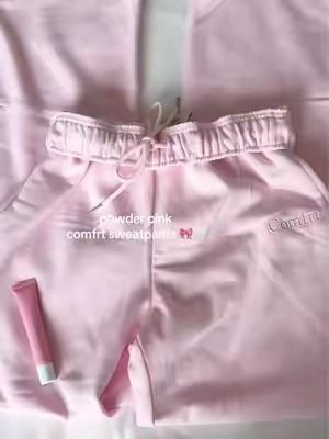 they’re so soft and comfyy 🤍🎀 #comfrt #comfrtclothing #comfrtsweatpants #powderpink #backtoschoolshopping 
