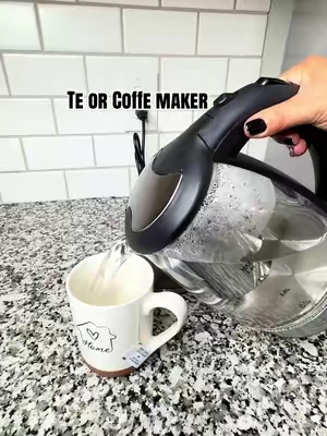 Cambié mi rutina de café afuera por esto y no he vuelto a gastar de más ☕ #ElectricKettle #HomeEssentials #TeaTime #tiktokshopsummersale #Home 