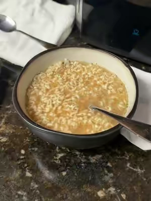 Tastes like chicken noodle soup 🍜  #BoneBroth #ProteinRamen #ProteinHacks #CollagenBoneBroth 