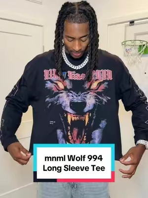 What a dope graphic of the 🐺 #longsleeve #croppedtee #longsleeveshirt #fashionshirt #graphictee 