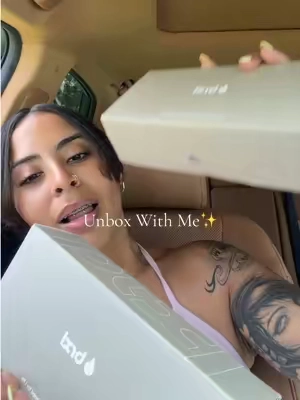 Let’s unbox @BRXL #brxl #sportsbra #brxlclothing #unboxingvideo #unbox 