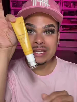 If you want your undereye to look flawless, you need an amazing eye cream!  Turmeric also helps with darkness! You can use this serum with or without glam. @medicube global  #makeup #skincare #medicube #eyecream #beauty 