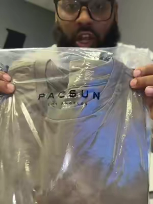 Pacsun Crew Neck long sleeve shirts are so comfortable made of 100% Cotton and the hem edge give it’s an awesome look! @pacsun #pacsun #longsleeveshirt #longsleeves #mensfashionwear #fallclothing 