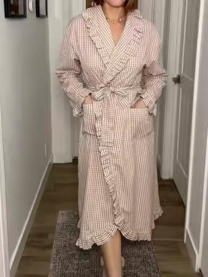 Please do NOT get your peri-menopausal/menopausal lady a “plush” robe!  Only lightweight, cotton ones like this!  Thank me later!  🙏 @Yimoon  #robes #robe #giftforher #ttspathways #tiktokshopcreatorpicks 