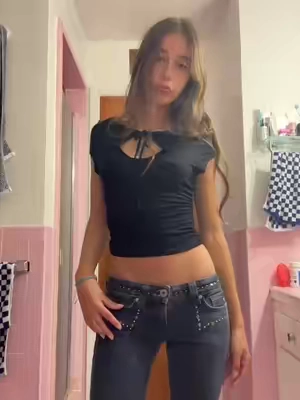 new top! #outfitinspo #fashiontiktok #fashion #OOTD #fyp 