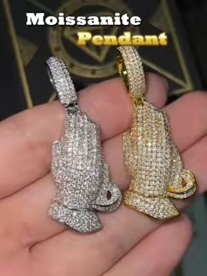 Moissanite Praying Hands  Pendant, spendless and get more! #delzzad #tiktokshopsummersale #moissanitejewelry #sparkleandshine #moissanite #jesuschrist #chritiantiktok #2026trend #pendant #moissanitependant #prayforme