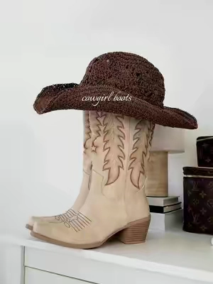 #cowgirlboots #westernfashion #westernstyle #kneehighboots 