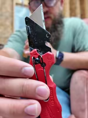 Oknife makes great products and the u1 pro is a great utility knife for edc use! #TikTokshopbacktoschool #oknife #foldingknife #knife #edcknife 
