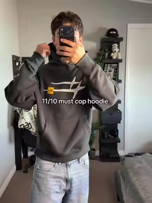 5’10 160 Ibs wearing a size large #fyp #hoodie #outfitinspo